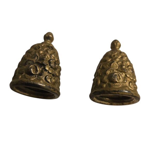 Vintage Ornate Floral Salt Pepper Shakers Gold Tone WB Mfg 108 - Picture 8 of 16